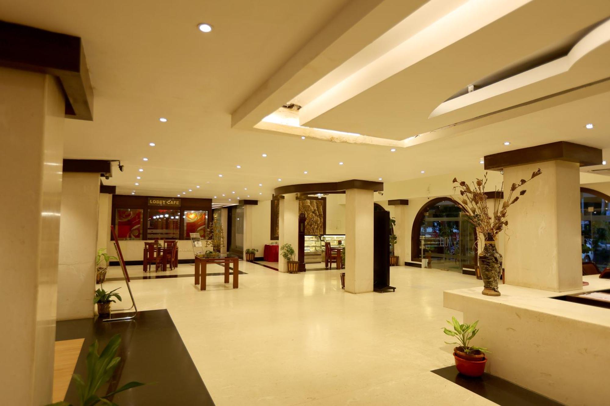 Breeze Residency Hotell Tiruchirappalli Eksteriør bilde