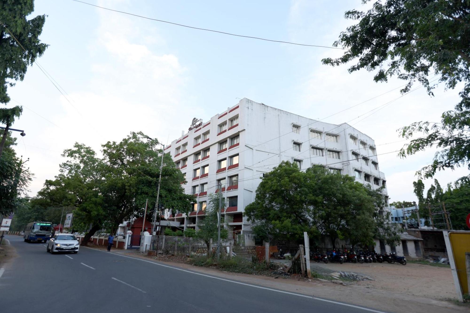 Breeze Residency Hotell Tiruchirappalli Eksteriør bilde